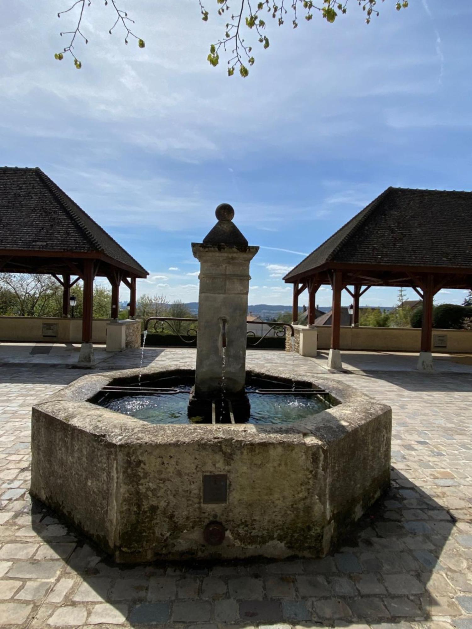 La Villa Perchee Calme, Sauna, Parking Prive Saint-Prix  Exterior photo