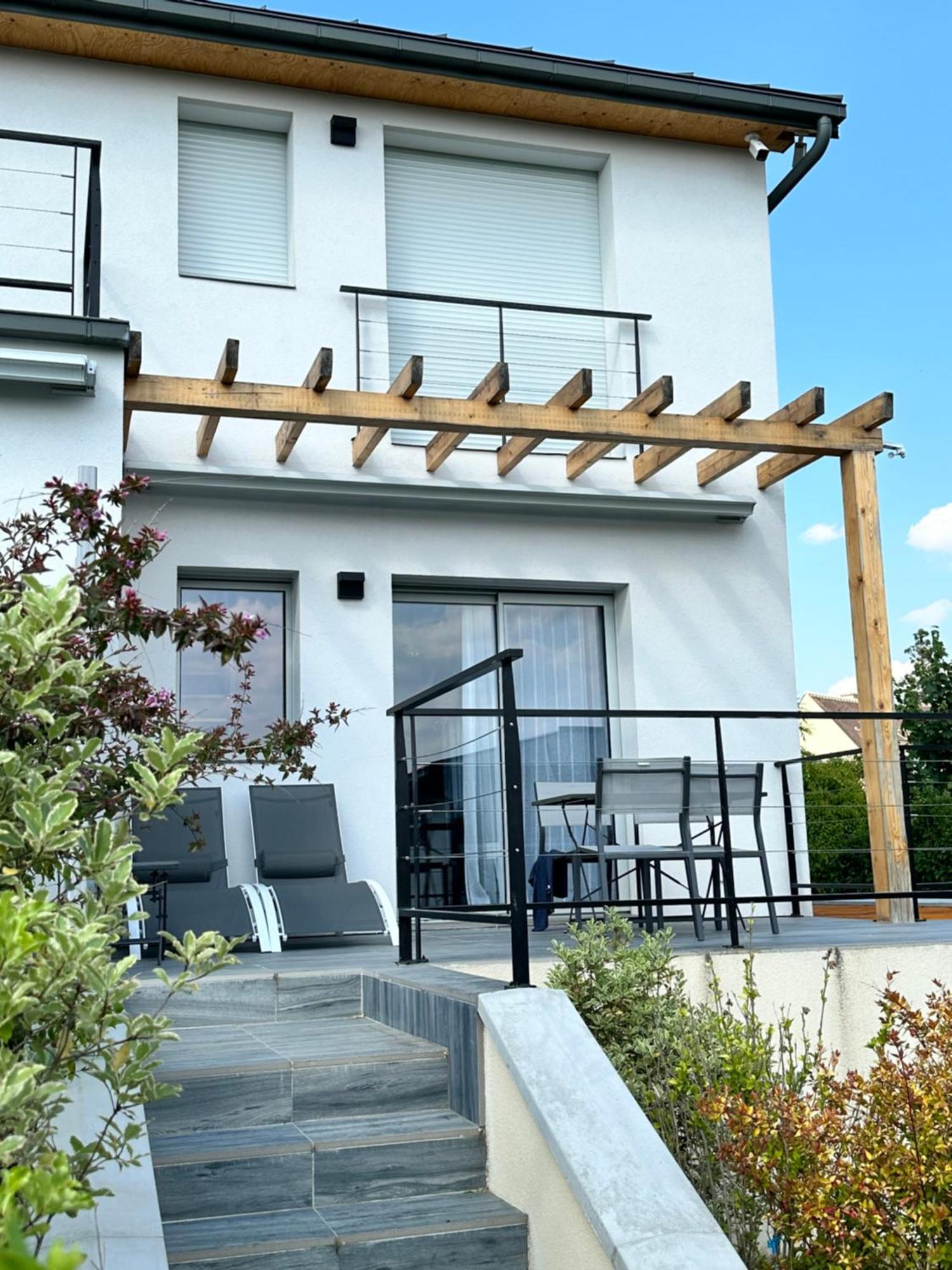 La Villa Perchee Calme, Sauna, Parking Prive Saint-Prix  Exterior photo