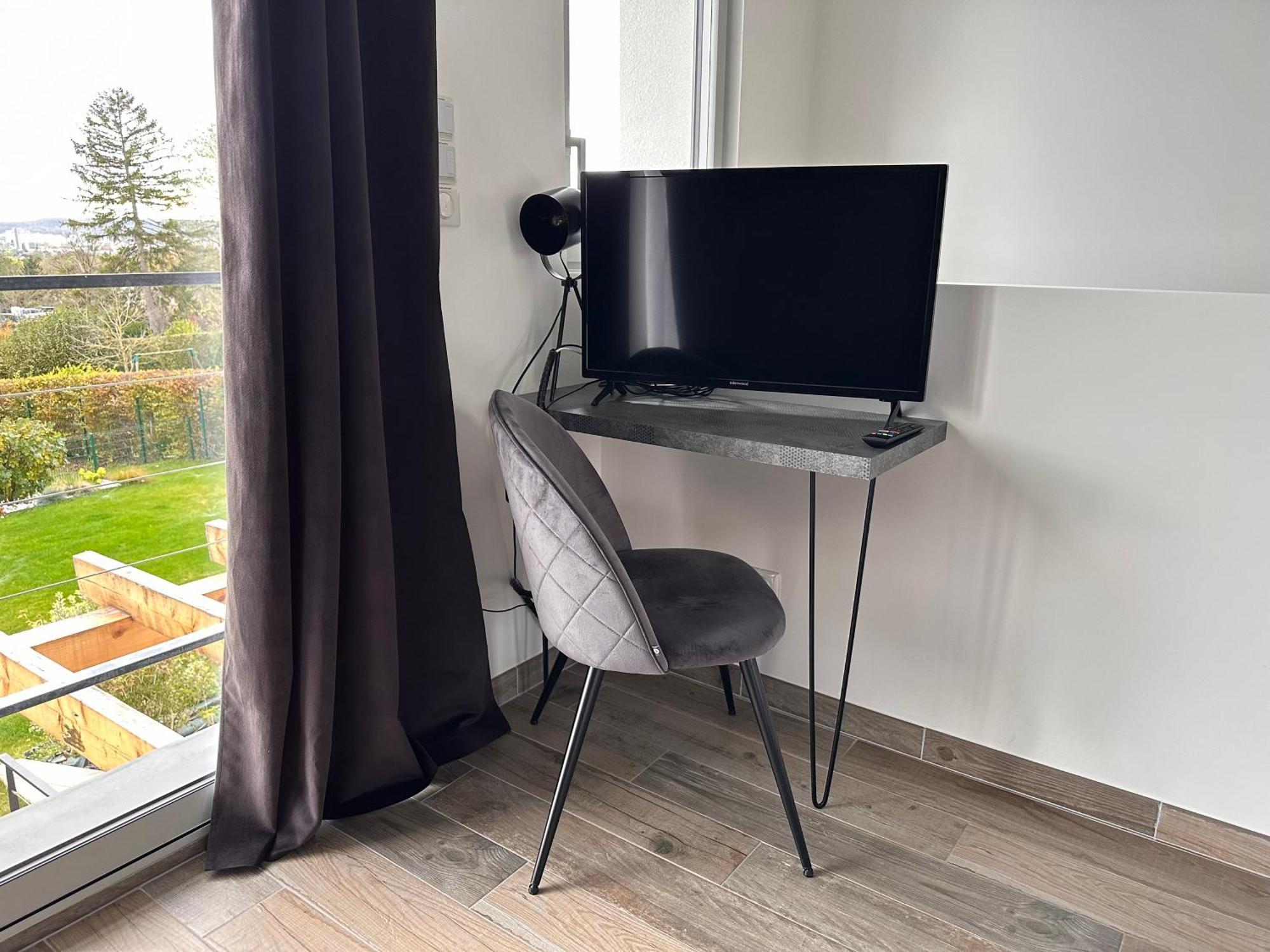 La Villa Perchee Calme, Sauna, Parking Prive Saint-Prix  Exterior photo